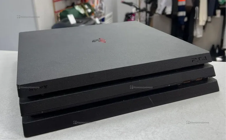 Приставка PS4. Pro 1 Tb.
