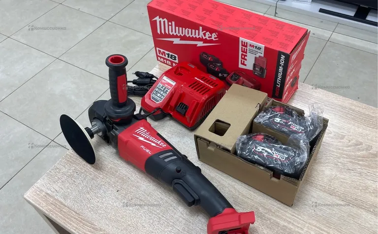 Полировальная машина Milwaukee M18 FAP180-0