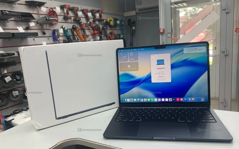Ноутбук  MacBook Air 13 2022 M2