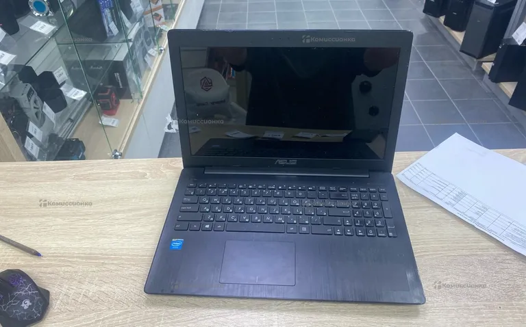 Ноутбук ASUS Celeron N2840