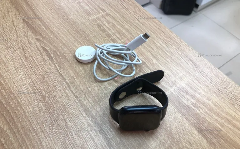 Часы Apple Watch SE gen2 44mm