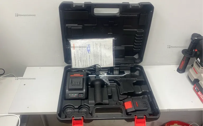 Аккумуляторный шуруповерт CROWN BL CT21090HMX-2 BMC