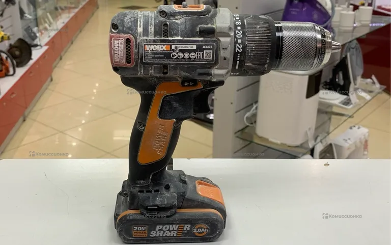 Аккумуляторная ударная дрель-шуруповерт Worx WX373