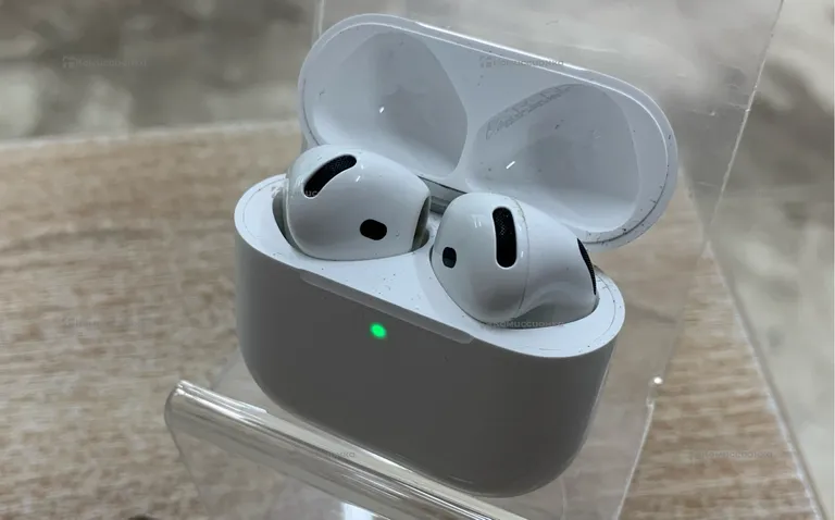 Наушники  AirPods 4