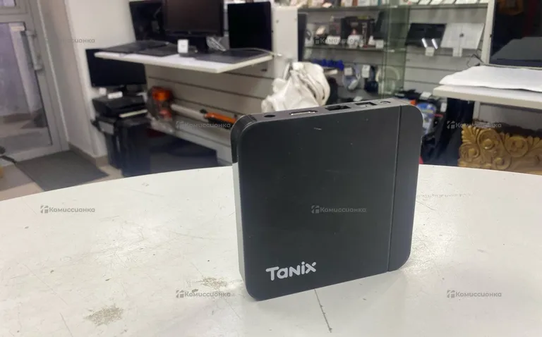 приставка смарт tanix w2