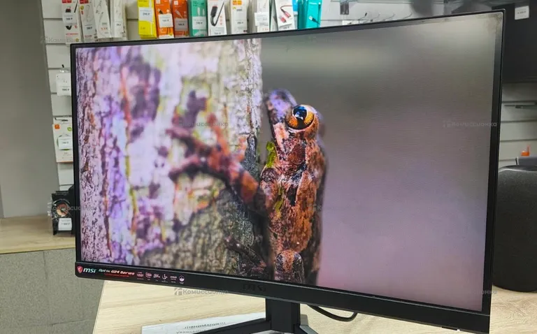 Монитор MSI Optix G24C4