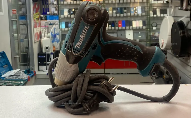 Дрель-шуруповерт Makita TD0101f