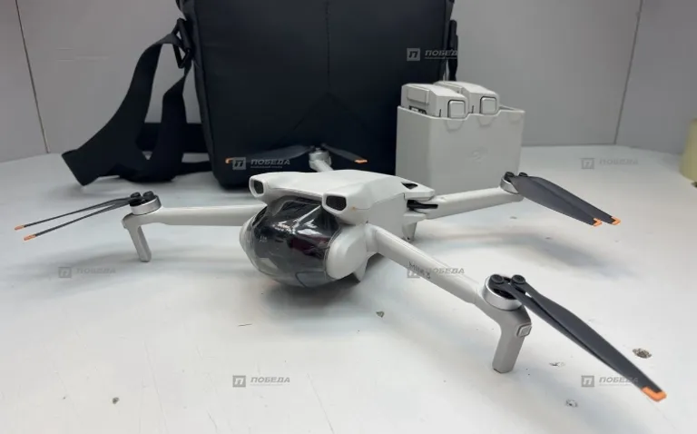 Квадрокоптер DJI MINI 3