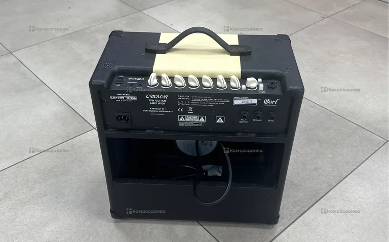 Комбо усилитель Cort cm30r