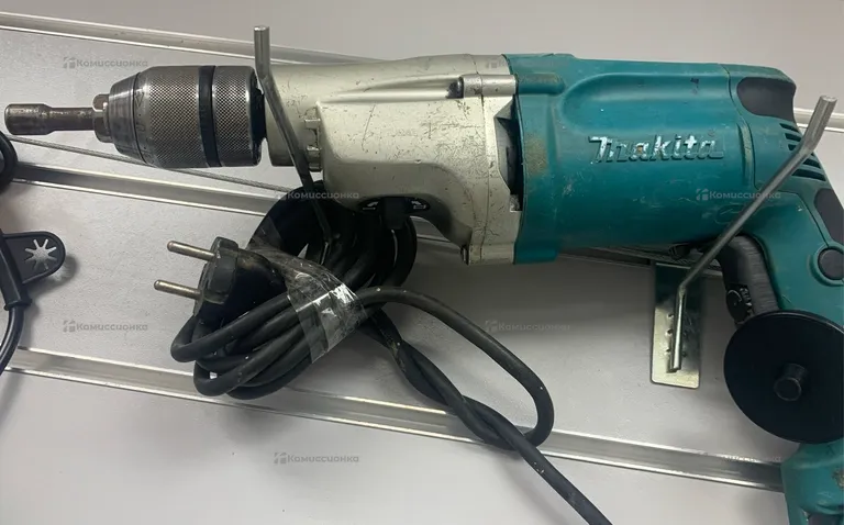 Дрель makita DP4011