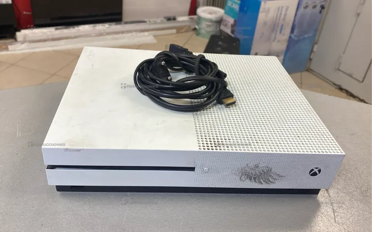 Приставка Xbox ONE