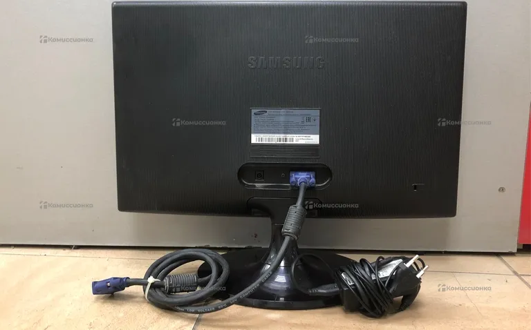 Монитор Samsung LS20D300H