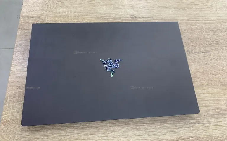 Ноутбук  Dexp Atlas
