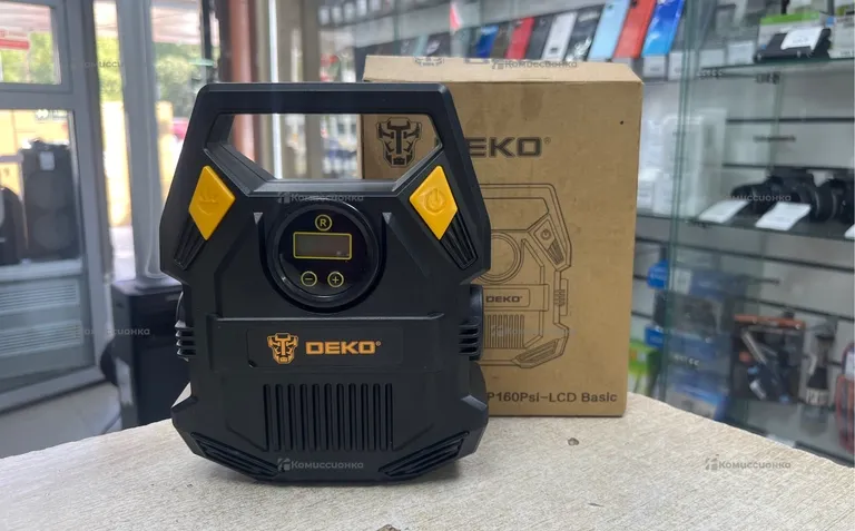 Автомобильный цифровой компрессор DEKO DKCP 160 P