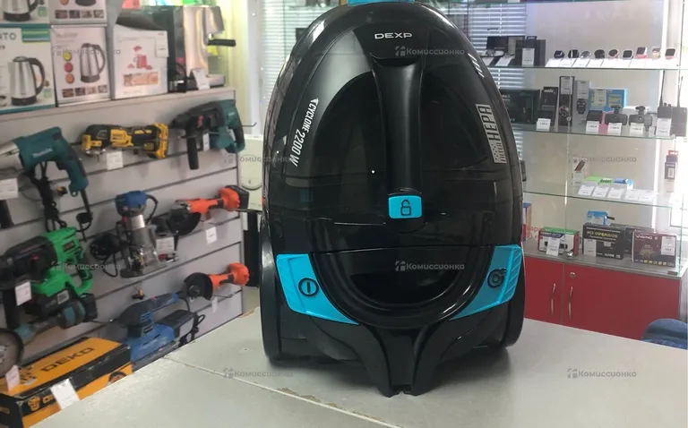 Пылесос  DEXP C-2000