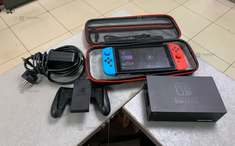 Nintendo Switch (HAC-001) Полный комплект