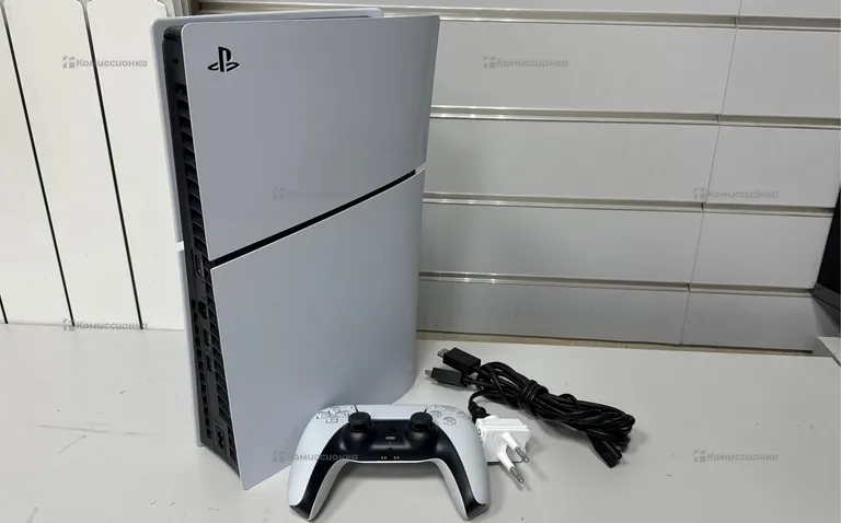 PS5 Slim 1 TB