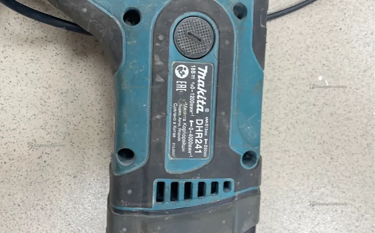 Аккумуляторный Перфоратор Makita DHR241