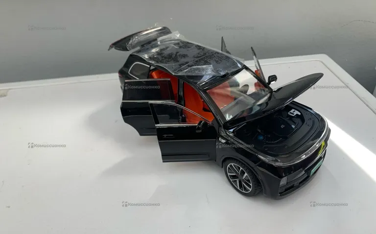 Машинка lixiang l9