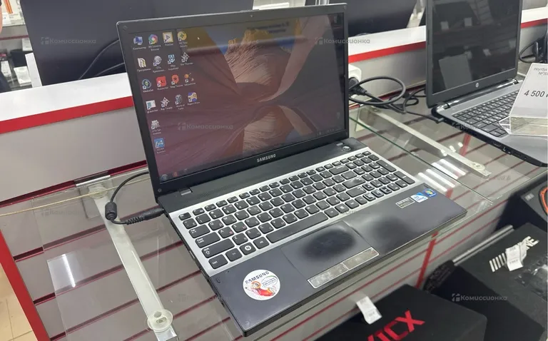 Ноутбук Samsung NP300V5A