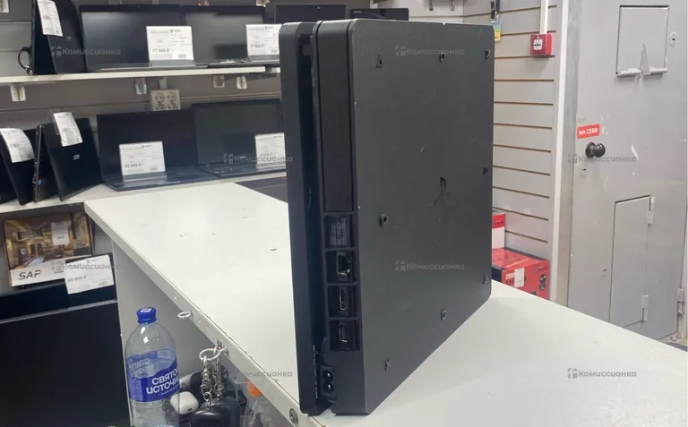 Приставка PS4. PS4 1TB