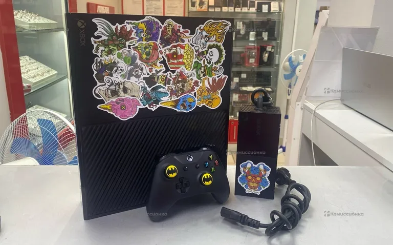 Приставка Xbox One 500Gb