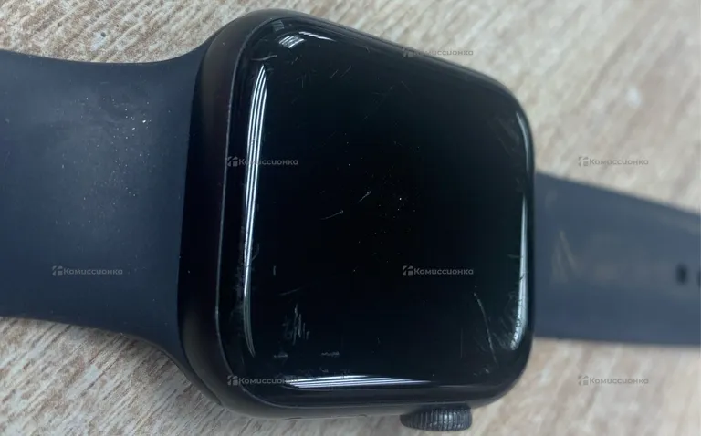 Часы Apple Watch Series 5 44mm