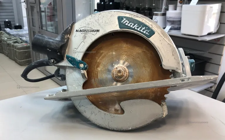 Дисковая пила makita 5008MG