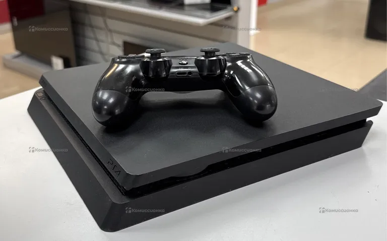 Приставка PS4. slim 500 Gb