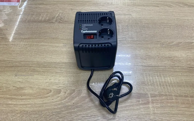 Defender AVR Typhoon 1000