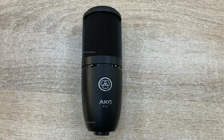 Микрофон AKG P120
