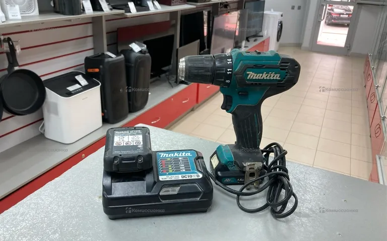 DF333D 12v шуруповерт Makita
