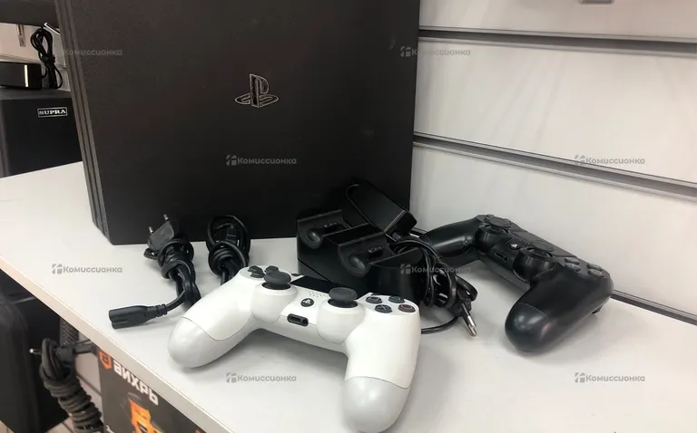 Приставка Sony Plastation 4 Pro 1000Gb
