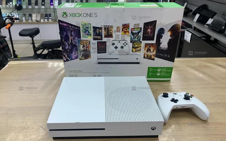 XBox One S 500