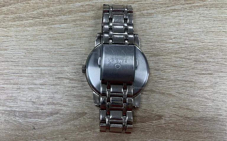 Часы  omax 1946