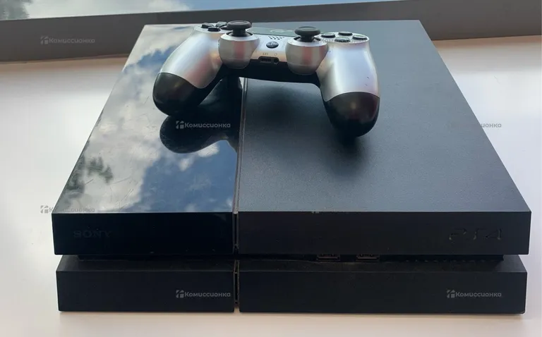 Приставка Sony PlayStation 4 Fat 500Gb.