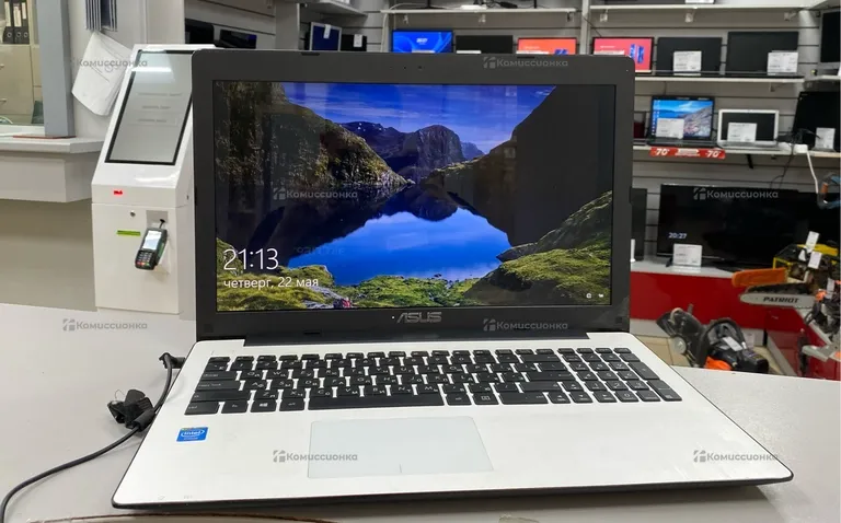 Ноутбук ASUS X553M