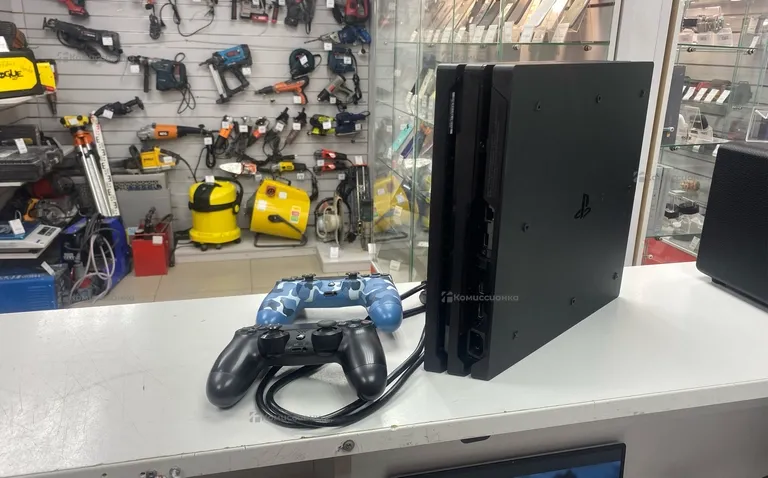 Приставка PS4. PS4 Pro 1TB..