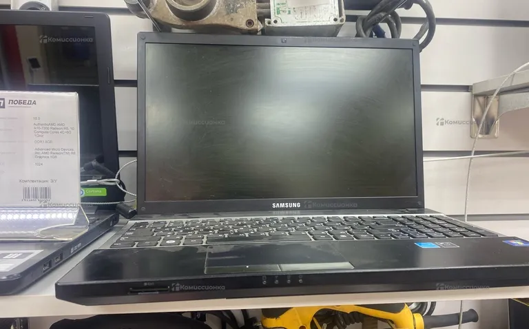 Ноутбук  Samsung NO305v5v