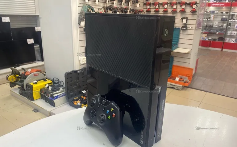 Приставка Xbox One 500Gb