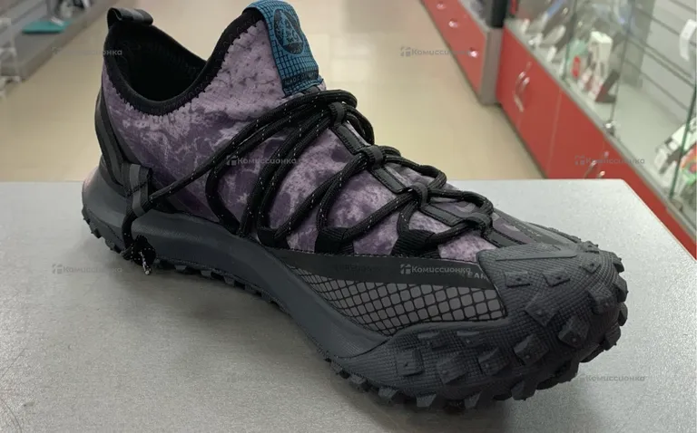 Nike ACG mountain fly low 41