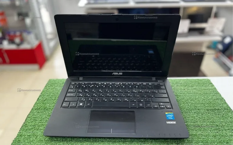 Нетбук  ASUS