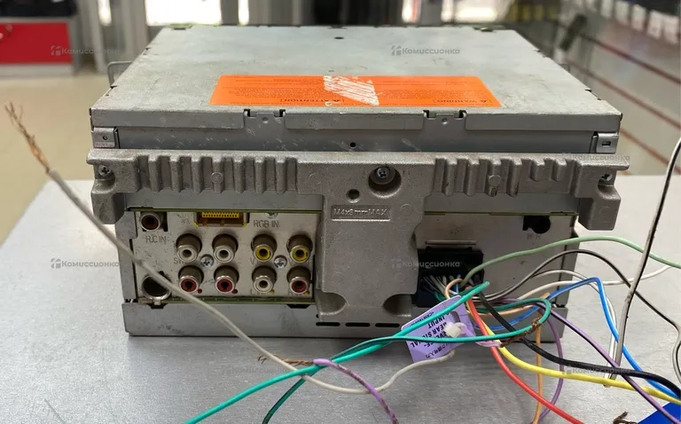 Автомагнитола Pioneer AVH-2300DVD