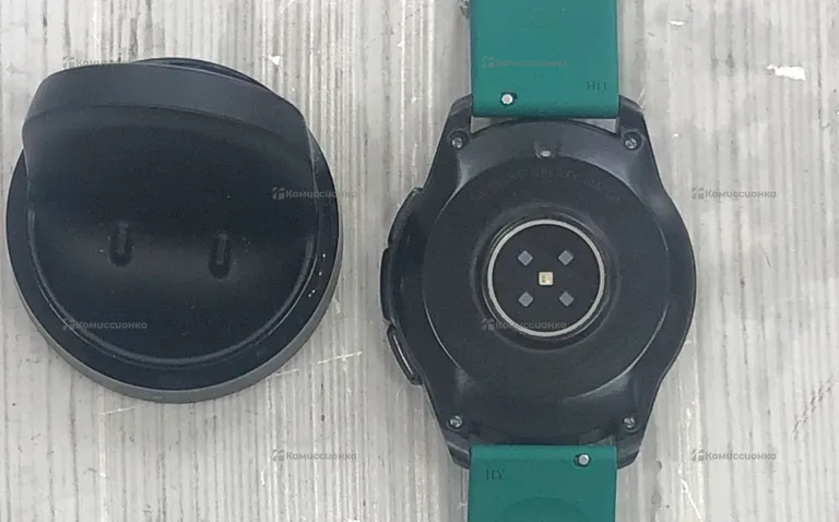 Часы  Samsung Watch SM810