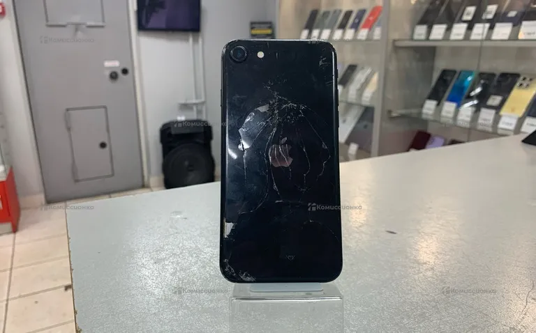 Apple iPhone SE 128Gb
