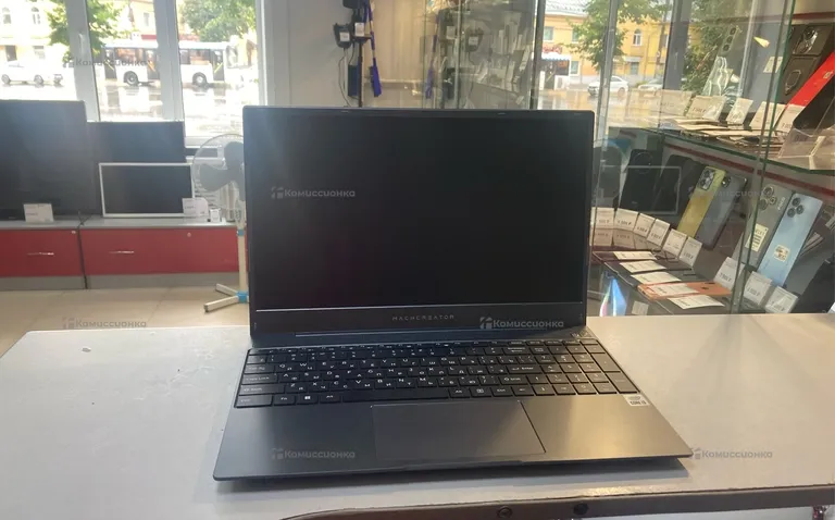 Ноутбук  machreator one i3