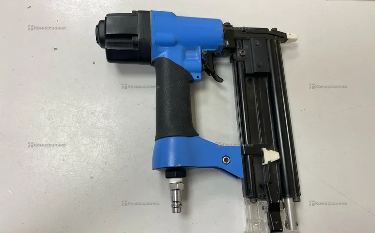 Шпилькозабивной пистолет пневматический Pegas P0.6