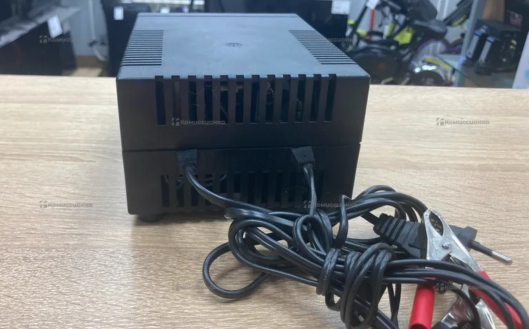 Зарядное устройство Кедр-авто 4 plus