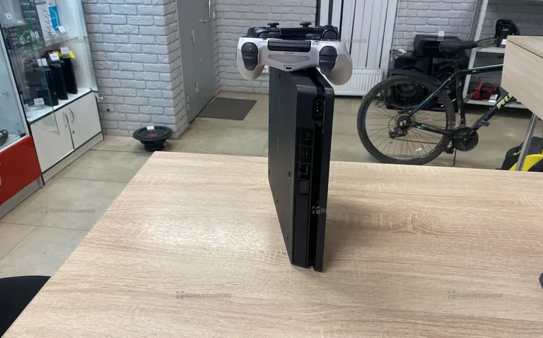 Приставка PlayStation 4 slim 1TB