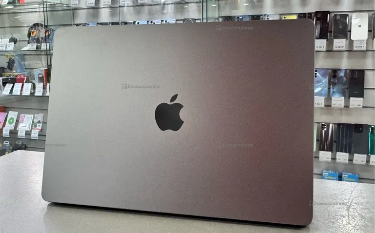 MacBook Air 15-inch M2 8/512GB